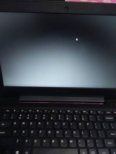 笔记本电脑黑屏维修多少钱